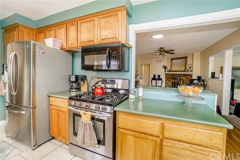 558 Maple Way, Upland, CA 91786 photo 24