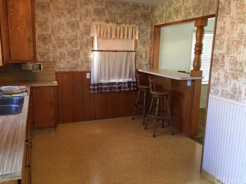 8015 Lyndora St, Downey, CA 90242 photo 3