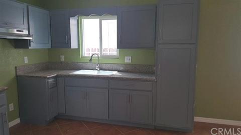 2086 E Hatchway St, Compton, CA 90222 photo 3