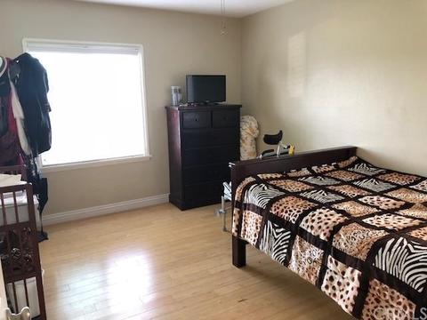 1716 W Tichenor St, Compton, CA 90220 photo 5