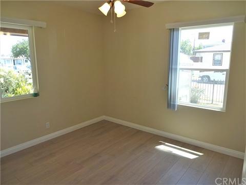 1419 W Spruce St, Compton, CA 90220 photo 11