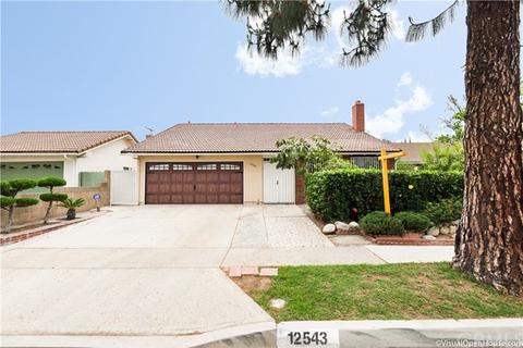 12543 Eckleson St, Cerritos, CA 90703 photo 2