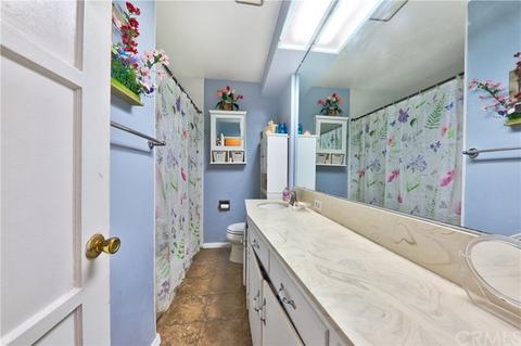 8021 Lyndora St, Downey, CA 90242 photo 16