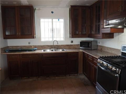 836 E Claude St, Carson, CA 90746 photo 4