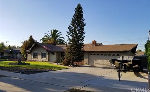 17028 Hibiscus St, Fontana, CA 92335 photo 2