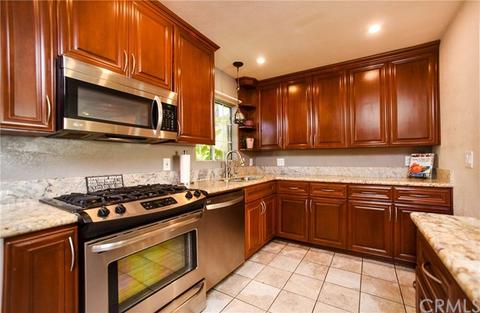 8406 Cheyenne St, Downey, CA 90242 photo 2