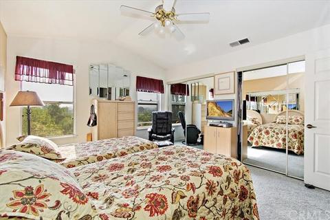 939 Hedges Dr, Corona, CA 92880 photo 11