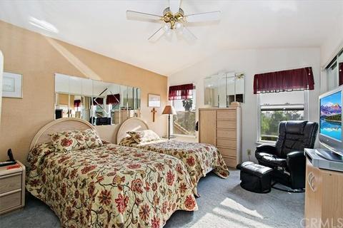 939 Hedges Dr, Corona, CA 92880 photo 10