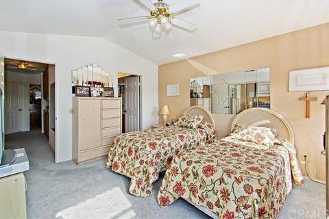 939 Hedges Dr, Corona, CA 92880 photo 12