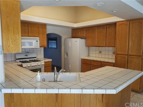 12690 Sorrel Dr, Apple Valley, CA 92308 photo 6