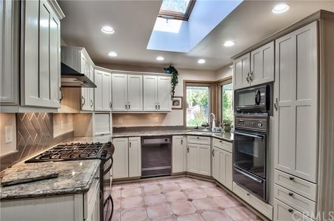 621 Center Crest Dr, Redlands, CA 92373 photo 10