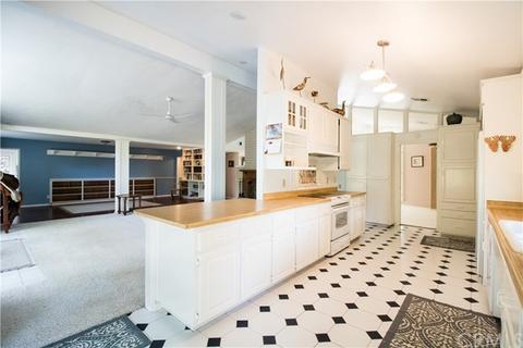 121 E South Ave, Redlands, CA 92373 photo 10