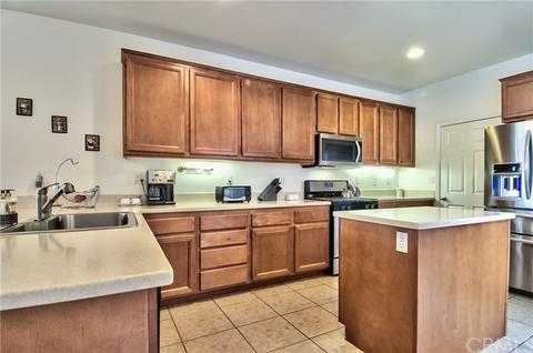 35593 Lynfall St, Yucaipa, CA 92399 photo 9