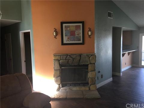 13446 Elm St, Hesperia, CA 92344 photo 2
