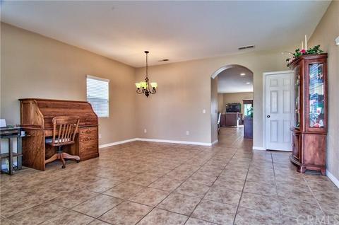 31227 Capistrano Ln, Mentone, CA 92359 photo 4