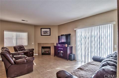 31227 Capistrano Ln, Mentone, CA 92359 photo 9