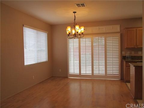 1180 Pinebourne Cir, Beaumont, CA 92223 photo 2