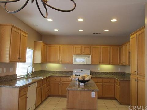 1180 Pinebourne Cir, Beaumont, CA 92223 photo 27