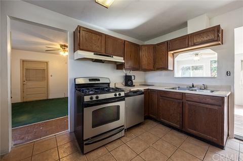 32271 Avenue E, Yucaipa, CA 92399 photo 3