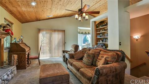 495 Wylerhorn Dr, Crestline, CA 92325 photo 4