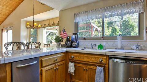 495 Wylerhorn Dr, Crestline, CA 92325 photo 11
