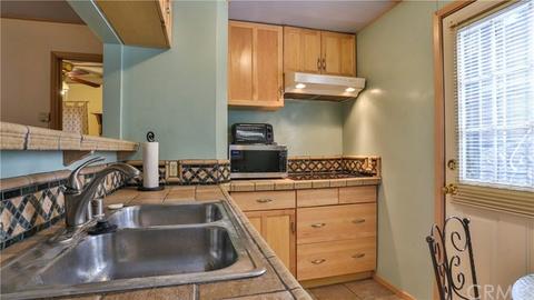 22819 Waters Dr, Crestline, CA 92325 photo 9
