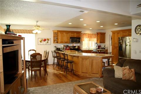 948 N Lincoln St, Redlands, CA 92374 photo 2