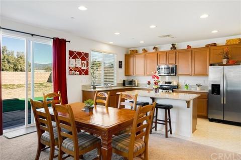 546 W James St, Rialto, CA 92376 photo 6