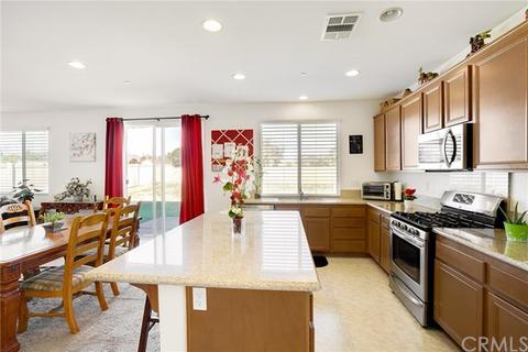 546 W James St, Rialto, CA 92376 photo 10
