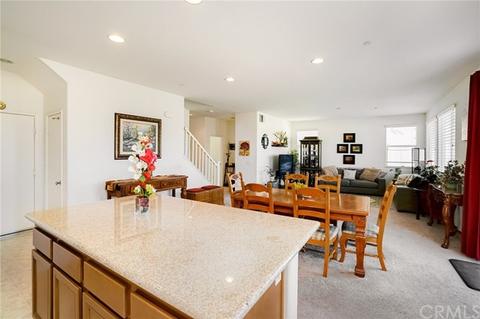 546 W James St, Rialto, CA 92376 photo 11