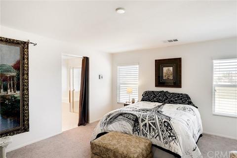 546 W James St, Rialto, CA 92376 photo 16