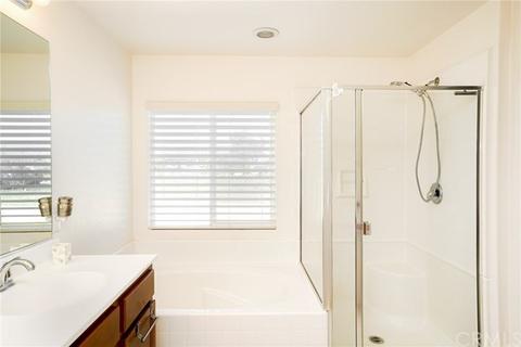 546 W James St, Rialto, CA 92376 photo 18