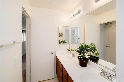 546 W James St, Rialto, CA 92376 photo 20