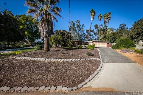 515 Marilyn Ln, Redlands, CA 92373 photo 2