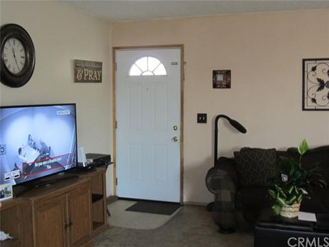 27175 Cypress St, Highland, CA 92346 photo 7