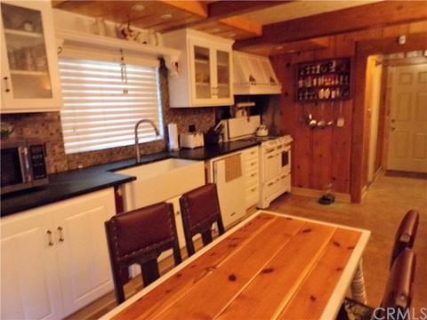 22747 Waters Dr, Crestline, CA 92325 photo 8