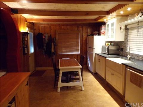 22747 Waters Dr, Crestline, CA 92325 photo 7