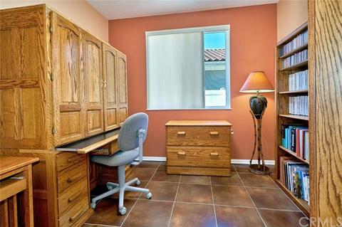 995 Blackhawk Dr, Beaumont, CA 92223 photo 8