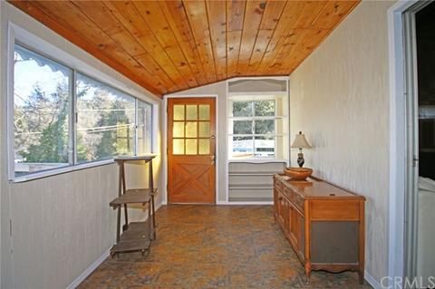 23624 Manzanita Dr, Crestline, CA 92325 photo 4