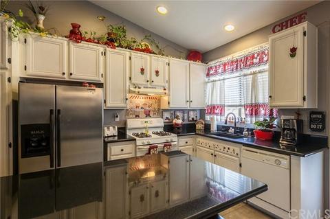 375 Falling Leaf Ln, Banning, CA 92220 photo 9