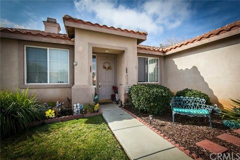 375 Falling Leaf Ln, Banning, CA 92220 photo 3