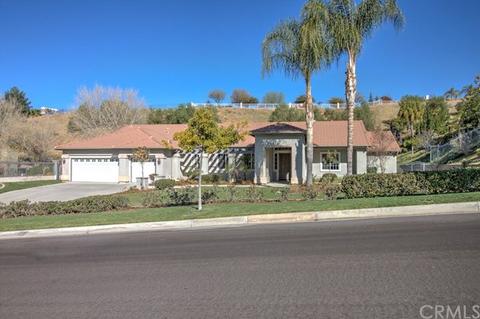 800 Creekside Dr, Redlands, CA 92373 photo 1