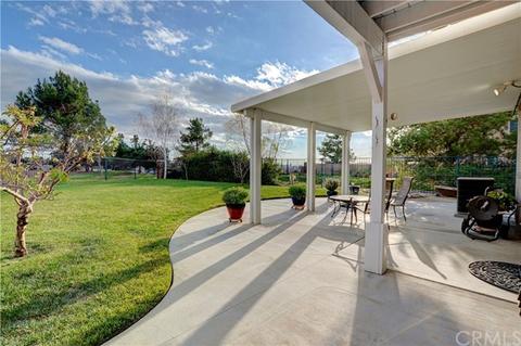 33085 Eagle Point Dr, Yucaipa, CA 92399 photo 32