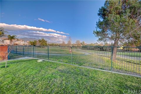 33085 Eagle Point Dr, Yucaipa, CA 92399 photo 43