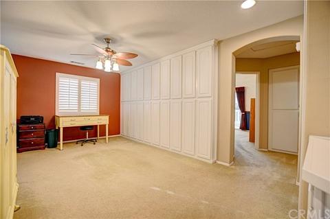 33085 Eagle Point Dr, Yucaipa, CA 92399 photo 17
