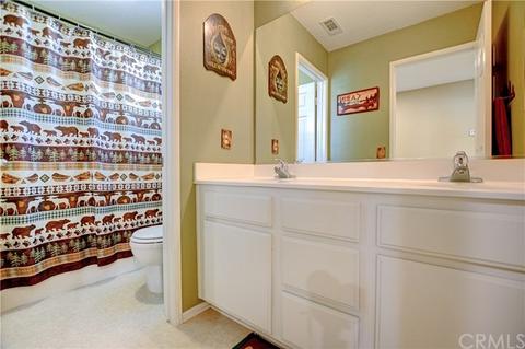 33085 Eagle Point Dr, Yucaipa, CA 92399 photo 20