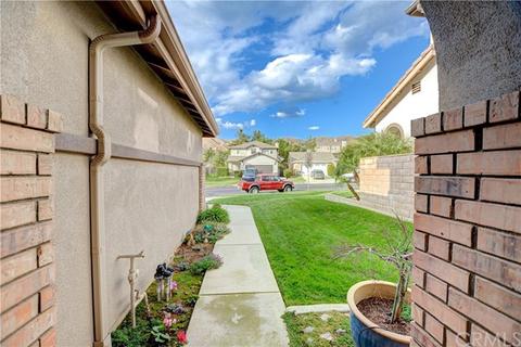 33085 Eagle Point Dr, Yucaipa, CA 92399 photo 3