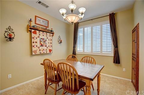 33085 Eagle Point Dr, Yucaipa, CA 92399 photo 13