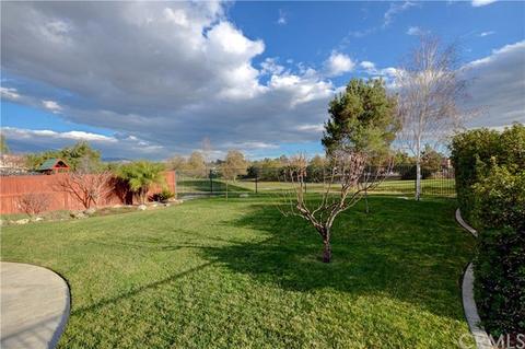 33085 Eagle Point Dr, Yucaipa, CA 92399 photo 33