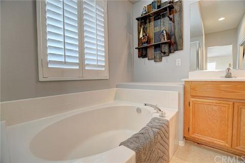 33085 Eagle Point Dr, Yucaipa, CA 92399 photo 23